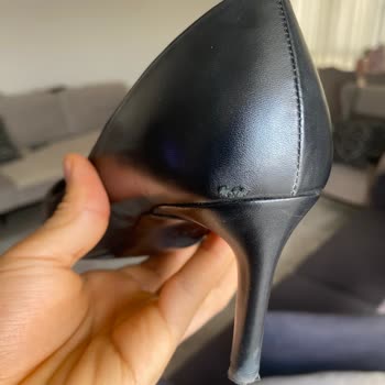Boyner'ün Boss Ayakkabısında Ayıplı Ön Kısım Ve Topuk Kayması