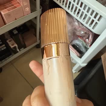 Rio Kozmetik Toptan’dan Gelen Patlak Fondöten Ve Kırık Highlighter’lar İçin Tam İade Talebi