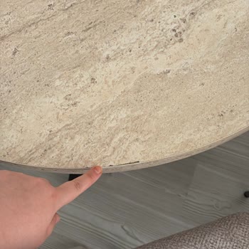 İki Ay Beklettiği Kusurlu Masa Ve Sandalye Takımı İçin Hızlı Değişim Talebi