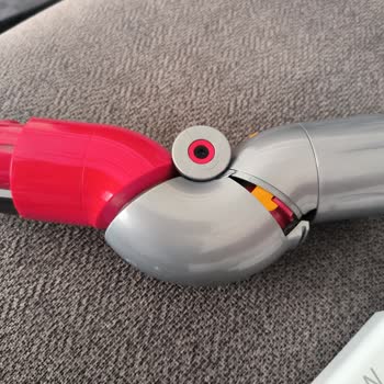 Dyson Adaptörünün Garanti Dışı Kırılması Ve Ücretsiz Değişim Talebi