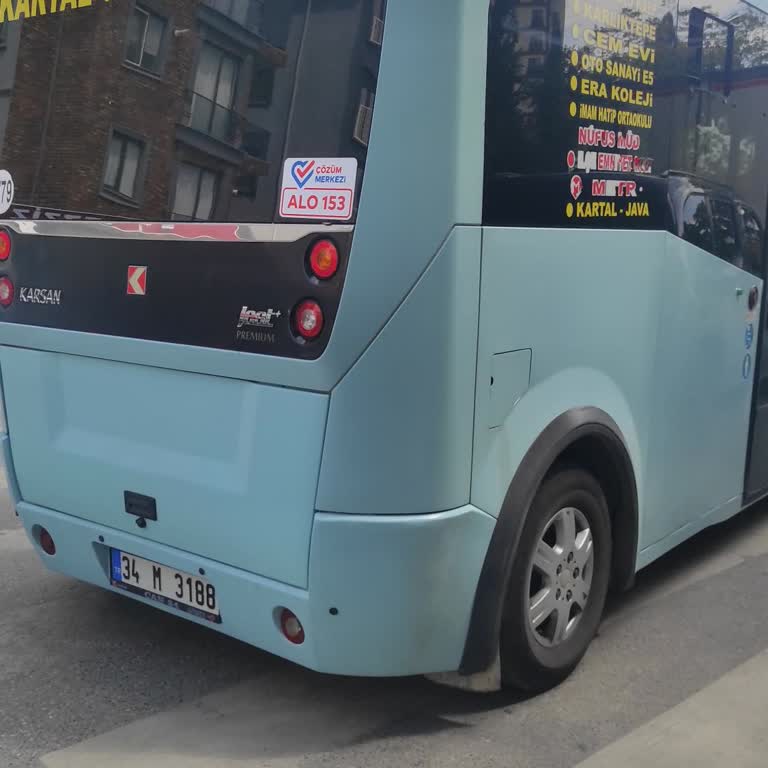 Hastane Minibüsünde Saygısız Para Üstü Teslimatı Ve Şoförün Müdahalesizliği