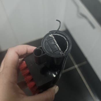Bissell Spot Clean Makinemin Ucu Kırıldı, Yedek Parça Yok Ve Süresiz Bekletiliyor