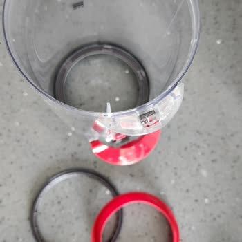 Dyson V15'te Garanti Kapsamındaki Kırmızı Lastik Parça Ücretsiz Değişim Reddedildi
