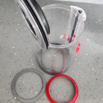 Dyson V15'te Garanti Kapsamındaki Kırmızı Lastik Parça Ücretsiz Değişim Reddedildi