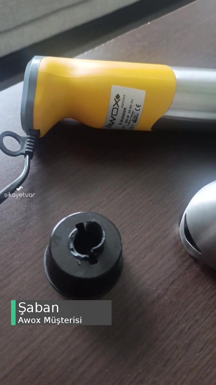 Awox Blender'da Siyah Plastik Parçası videonun kapak resmi