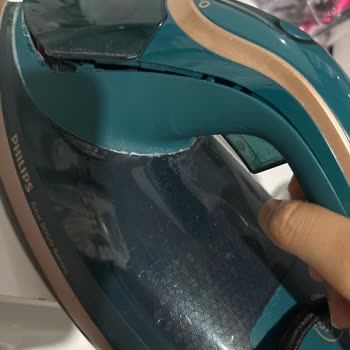Philips Azur 8000 Ütüsü Kısa Sürede Kırıldı, Su Sızdırıyor Ve Isınmıyor, Garanti İadesi Talebi