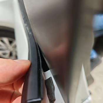 Faturasız PPF Kaplaması Ve Kırılan Cam Çıtaları İçin Tazminat Talebi