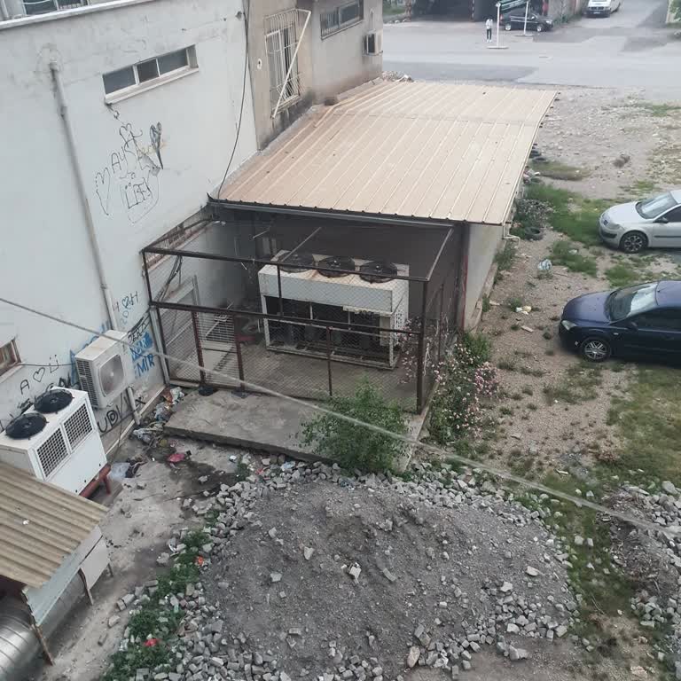 Şok Market Klimasının Yüksek Gürültüsü 24 Saat Apartman Sakinlerini Rahatsız Ediyor