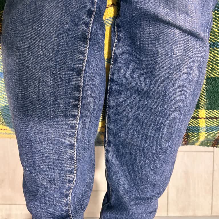 Kesim Hatası Olan Kot Pantolon İçin Anında Değişim Talebi