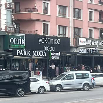 Yakamoz Moda Şubesinde Çocuğa Yönelik Tehdit Ve Çalışan İhmali