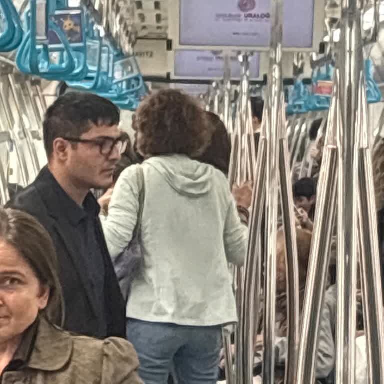 Marmaray’da Dilenciler Ve Gürültülü Müzik Yapanlara Derhal Güvenlik Önlemi Talebi