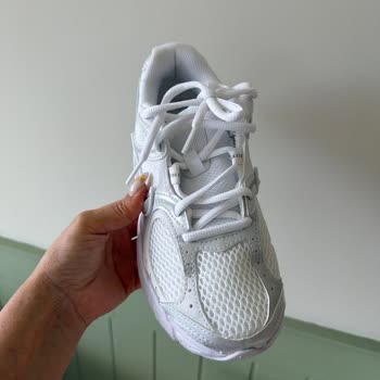 Ayvalık Mağazasında Tekrarlanan Renk Hatası Nedeniyle Nike Ayakkabı Değişim Talebi