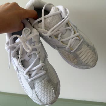 Ayvalık Mağazasında Tekrarlanan Renk Hatası Nedeniyle Nike Ayakkabı Değişim Talebi