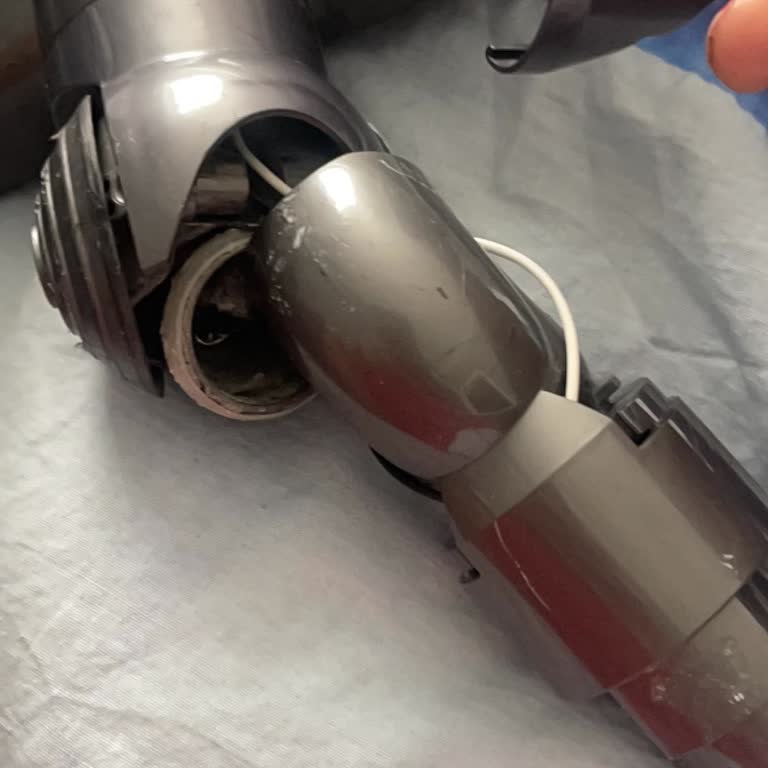 Dyson V11 Başlığı Kırıldı, Garanti Kapsamı Dışında Bırakıldı