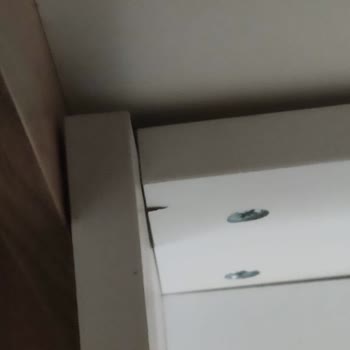 Taşpınar Mağazası’nda Kırık Parça İçin Sorumluluk Reddi Ve Değişim Talebi