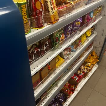 Opet’te Fahiş Fiyatlı Ve Etiketsiz Silecek Suyu