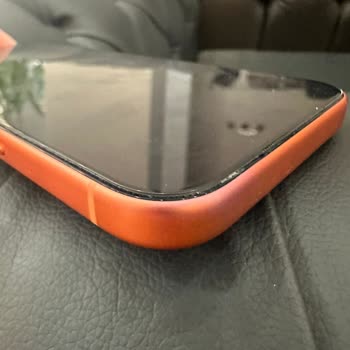 Turuncu Iphone 17 Pro Max'ta Renk Bozulması Ve Ayıplı Ürün Şikayeti