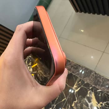 Turuncu Iphone 17 Pro Max'ta Renk Bozulması Ve Ayıplı Ürün Şikayeti