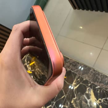 Turuncu Iphone 17 Pro Max'ta Renk Bozulması Ve Ayıplı Ürün Şikayeti