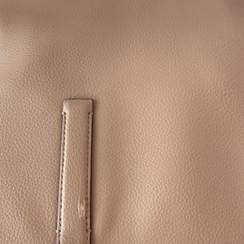 Calvin Klein Çanta Ve Cüzdan Setinde Deri Soyulması, Mağaza Değişim Reddedildi