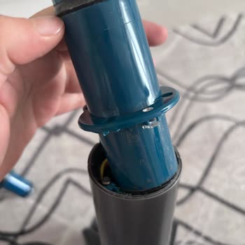 Philips 8000 Dikey Süpürge Bağlantı Aparatı Kısa Sürede Kırıldı Ve Garanti Kapsamında Değişim Talebi