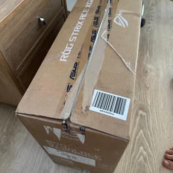 Yeni Monitör İstedim Ama Kullanılmış Ürün Aldım Ve Kargo Teslimatı Gecikti