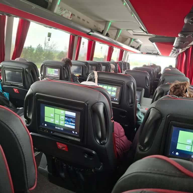 Dar Koltuk Aralığı Ve Muavinsiz Servis
