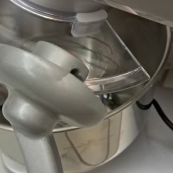Hasarlı Ve Eksik Parçalı Mutfak Şefi Teslim Alındı, Garanti Kapsamında Değişim İsteği