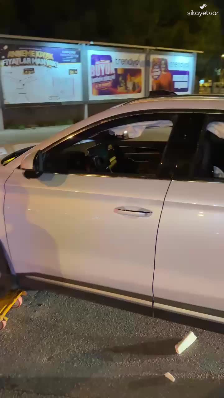 BYD Airbags Deployed And Electrical System Failed After Low-Speed Accident video cover
