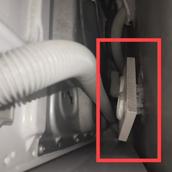 Vestel Kurutma Makinesinin Sürtme Sesi Ve Elektrik Tesisatına Zarar Nedeniyle Değişim İsteği