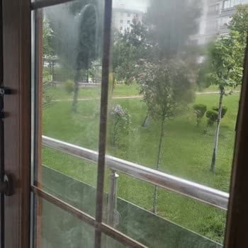 Salon Camlarındaki Uzun Süreli Buğulanma Ve Ücretsiz Değişim Talebi
