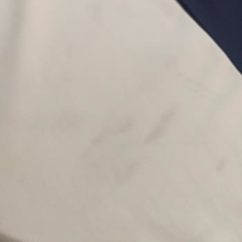 İn Street Mağazasındaki Renk Aktarması Ve İhmali Nedeniyle Ücret İadesi Talebi
