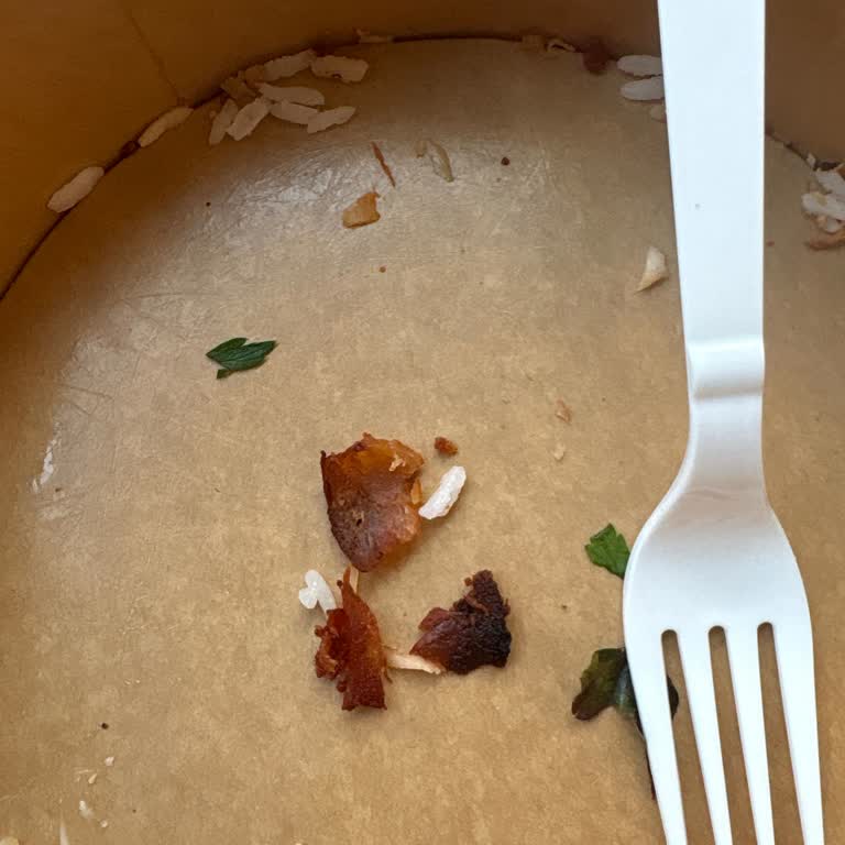 Usta Dönerci Bayrampaşa Şubesinde Kuru Döner Ve Ekmek, Ücretine Değer Olmayan Bir Deneyim