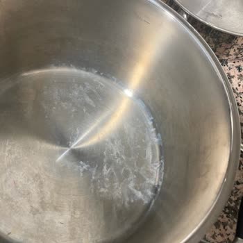 Korkmaz Flora Tencere Setinde Matlaşma Ve Garanti İhlali