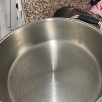 Korkmaz Flora Tencere Setinde Matlaşma Ve Garanti İhlali