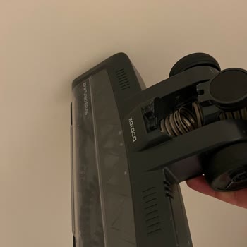 Karaca'dan Elektrikli Dikey Süpürge Hortumu Yırtıldı, Garanti Kapsamında Ücretsiz Değişim Talebi