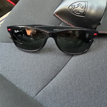 Aşırı Karanlık Lensli Ray-Ban Gözlüğü İçin Değişim Talebi Reddedildi