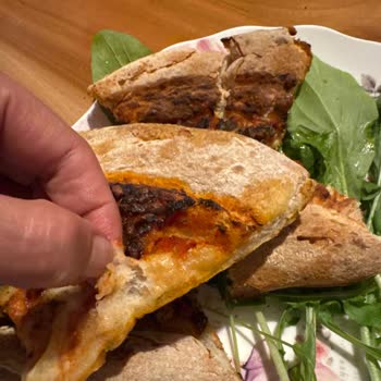 Lievito Hazır Pizzanın İç Kısmı Çiğ, Dış Kısmı Yanıyor Ve Ücret İadesi Talebi
