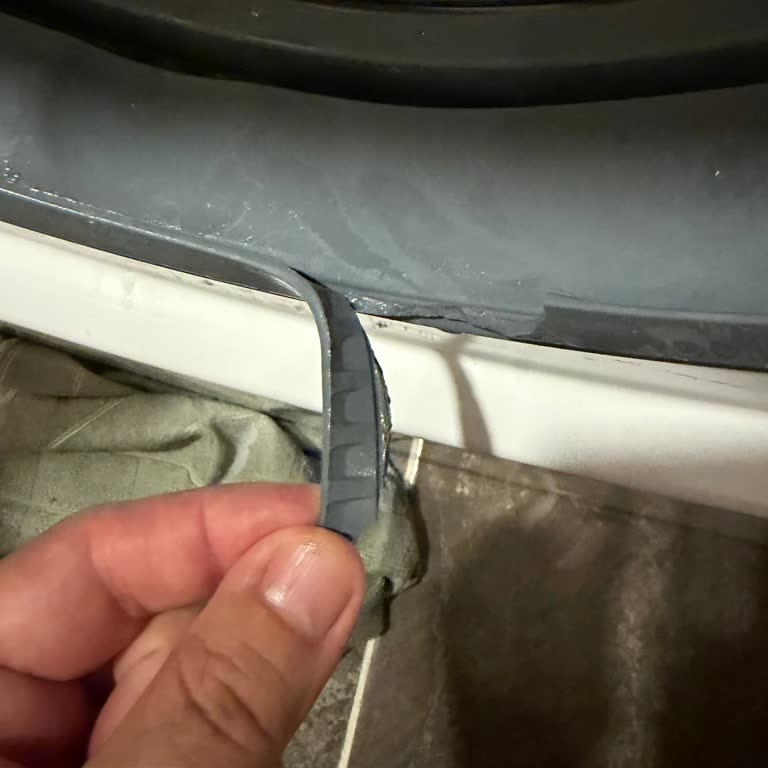 Yeni Çamaşır Makinesinde Kapak Contası Yırtıldı Garanti Dışı Olarak Belirlenmesi