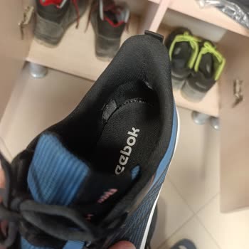 İç Astar Açılan Reebok Ayakkabı İçin Değişim Talebi