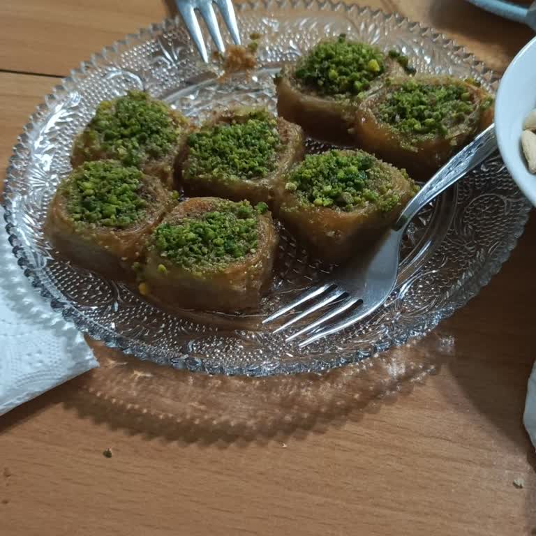 Glukoz Nedeniyle Asidik Tat Ve Boğaz Yanması Yaşadık, Ücret İadesi Talep Ediyoruz