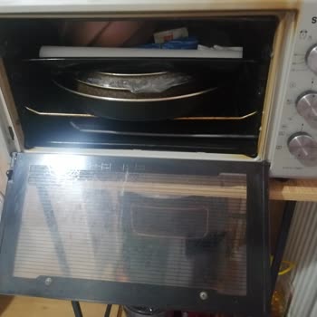 Simfer Turbo Fırın Kapak Aniden Kırıldı, Kullanılamaz Duruma Geldi