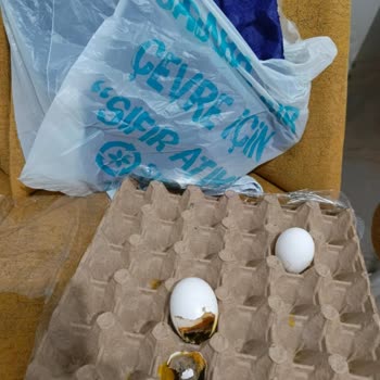 Keskinoğlu Yumurtasında Bozulmuş Koku Ve Yanıltıcı Son Tüketim Tarihi
