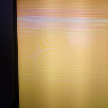 Arçelik Smart TV'de Tekrarlayan Ekran Çizgileri İçin Ücretsiz Onarım Talebi