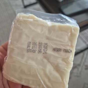 Ankara Nevgross'tan Sütaş Peynir Paketi Küflenmiş Güven Kırıldı