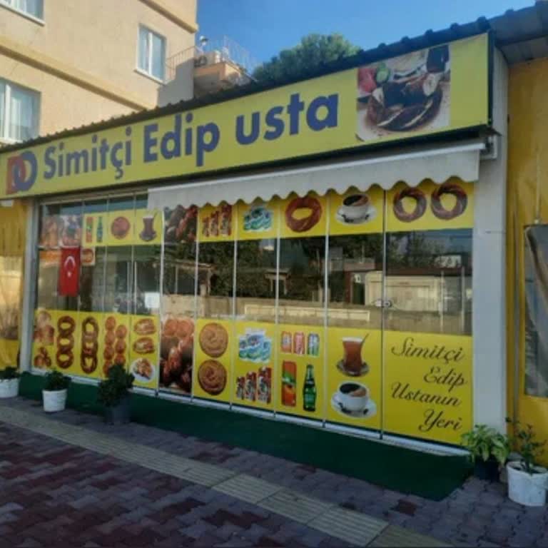 Simitçi Edip Usta Tezgahta Neredeyse Hiçbir Ürün Hazır Olmuyor