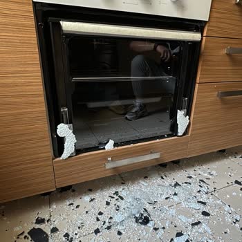 Davlumbaz Camı Kırıldı Ve Garanti Kapsamı İçin Ücretsiz Değişim Talebi