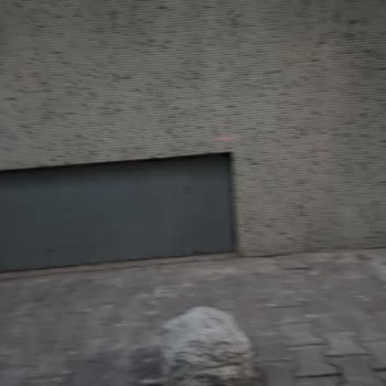 Esenler'de Duba Ve Taş İşgali Kamusal Alanı Ve Parkı Engelliyor