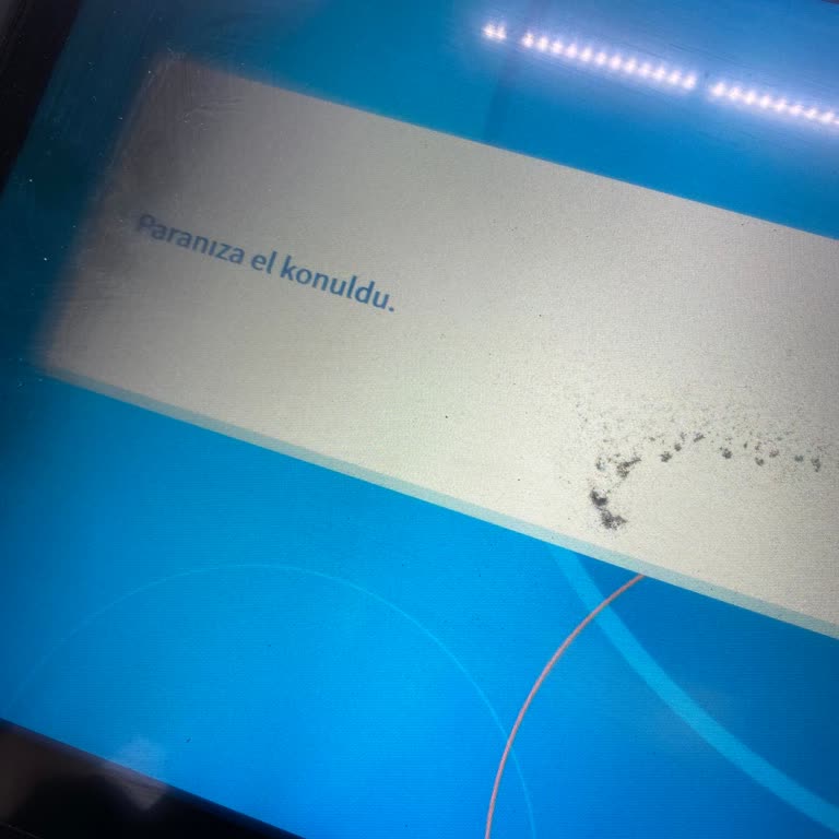 VakıfBank ATM'sinde Parama El Koyulması Ve 4.700 TL Eksikliği
