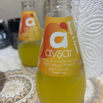 Mango Aromalı Cam Şişe Sodayı İçtiğimde Cam Kırıkları Ve Sağlık Tehlikesi